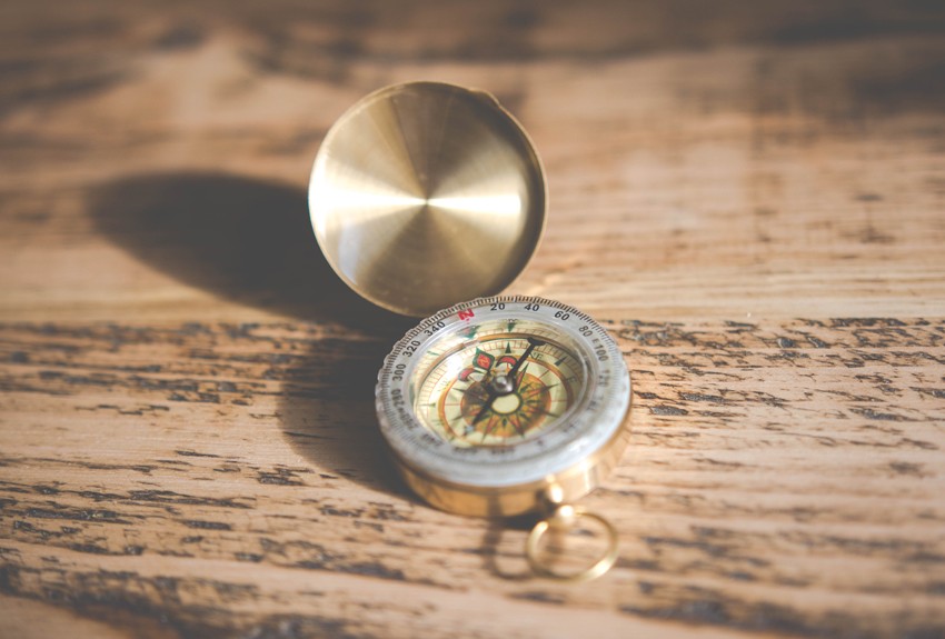 compass-unsplash-850x575